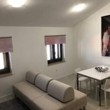 House Διαμέρισμα